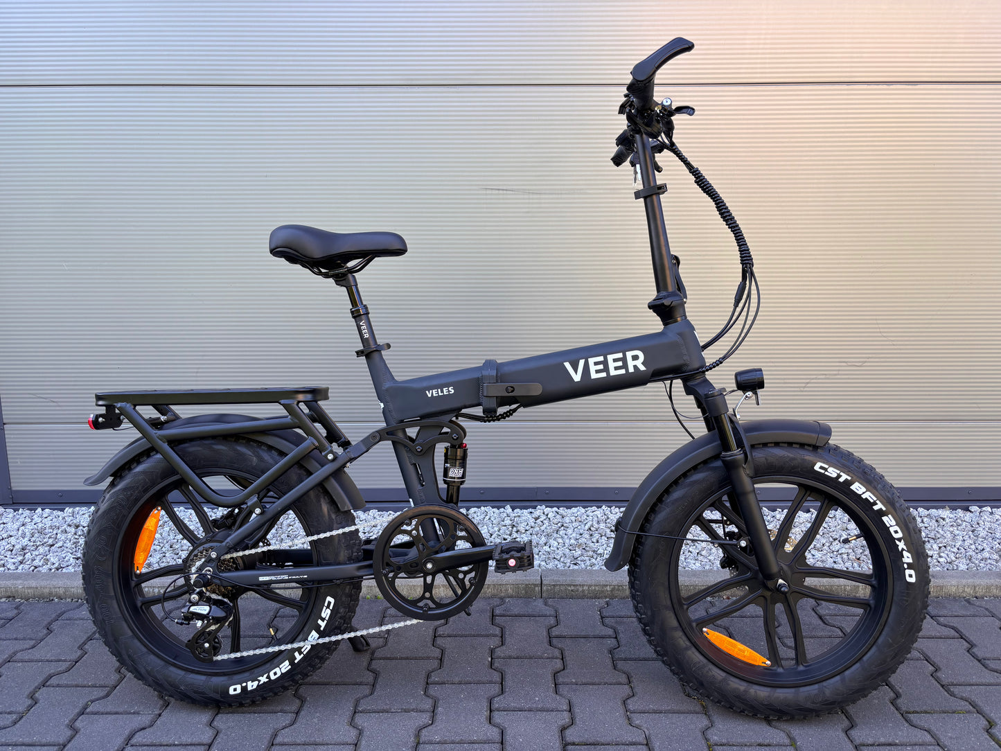 VEER VELES